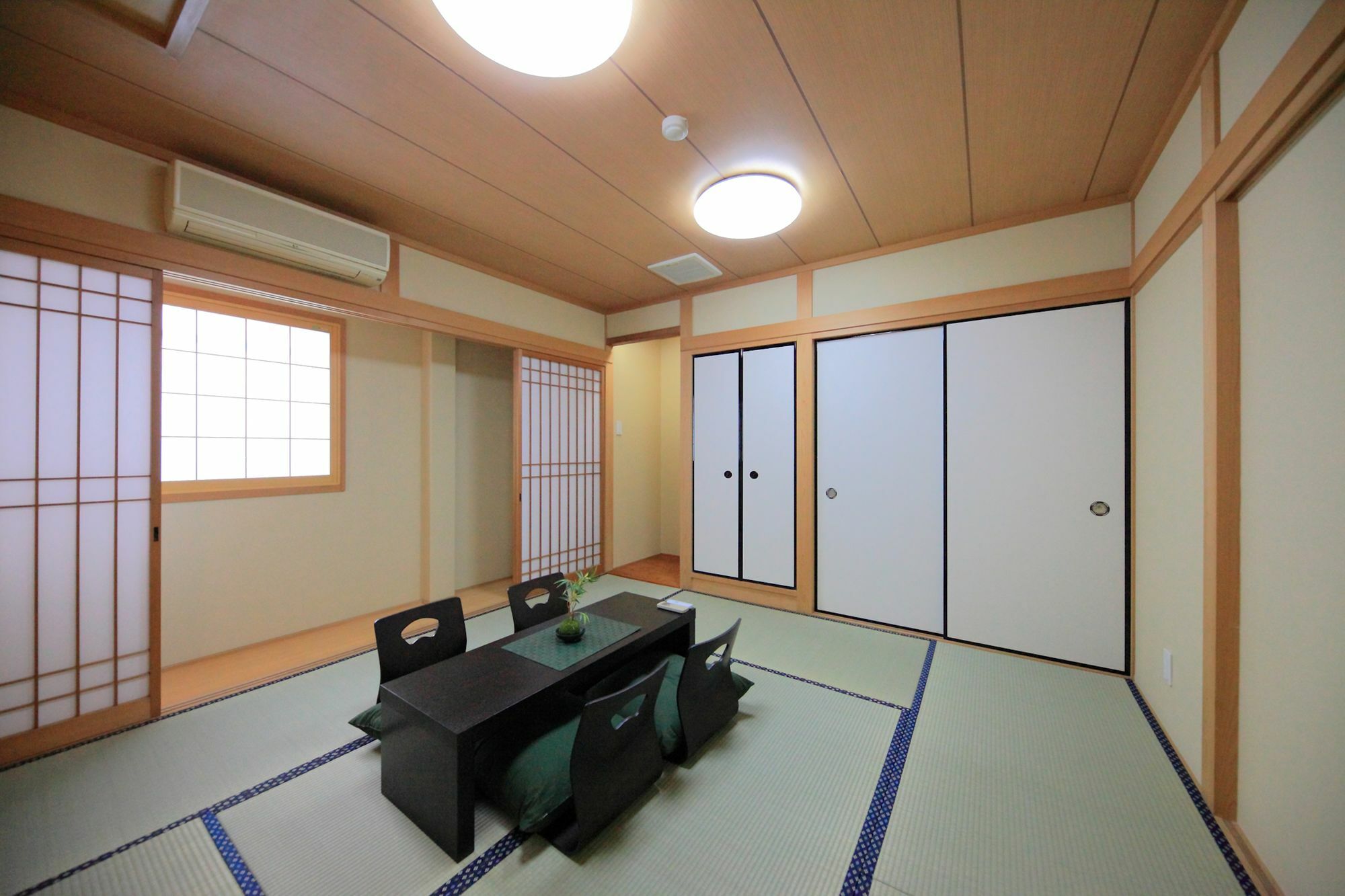 Grandouce Shinsaibashi-Higashi Apartment Osaka Exterior photo